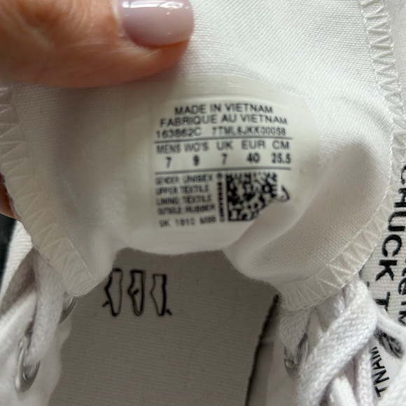 OFF-WHITE x Converse High-Top Sneakers - Men’s 7 / Womens 9 - Picture 8 of 11